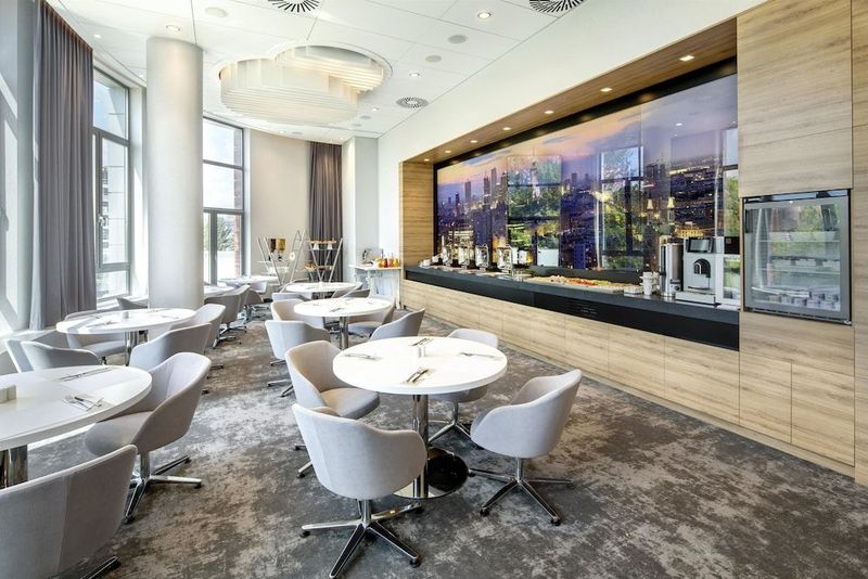 Golden Tulip Warsaw Airport - Image 3