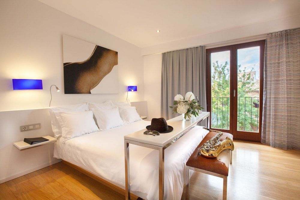 Petit Palace Hotel Tres - Image 6