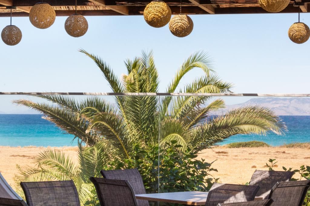 Nirvana Beach Hotel - Image 10