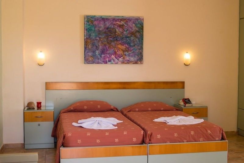 Nireas Hotel - Image 5