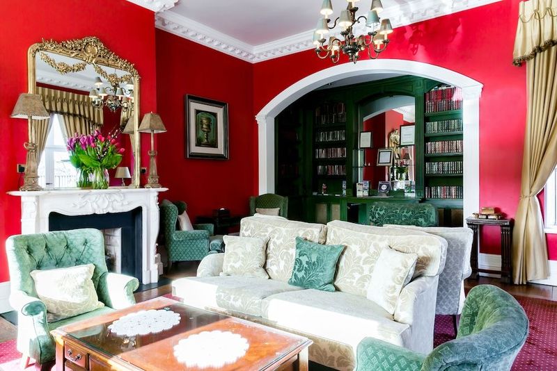 Butlers Town House - Image 3