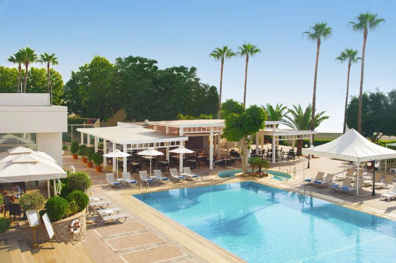 Ajax Hotel - Image 1