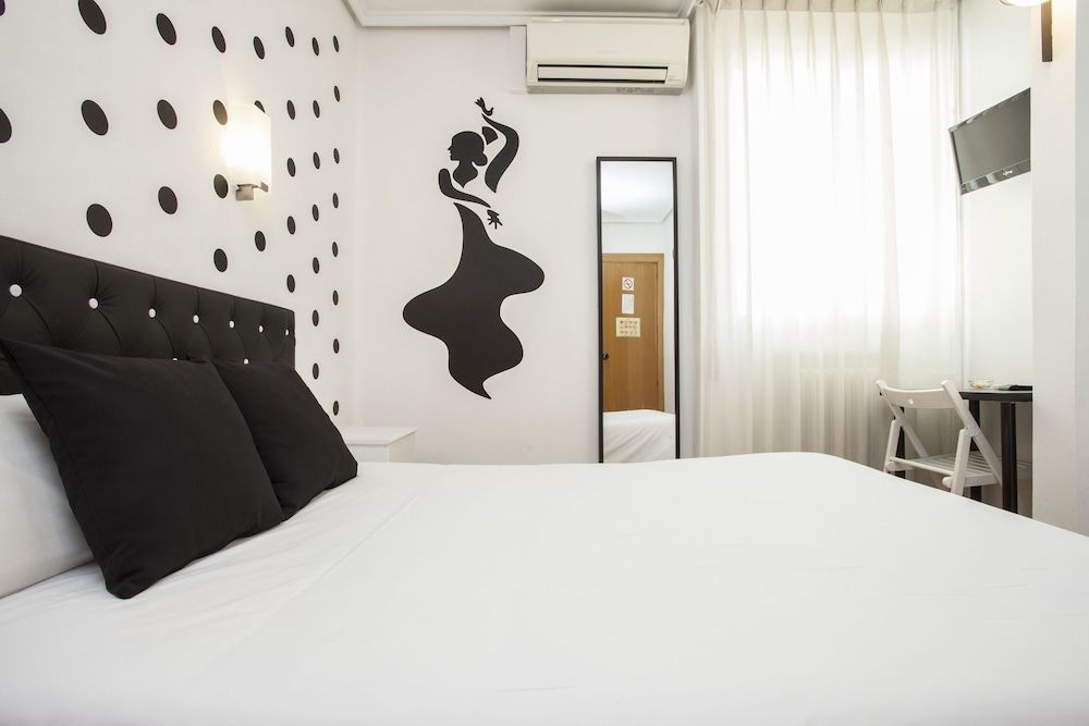 Hotel Valencia de la Musica - Image 5