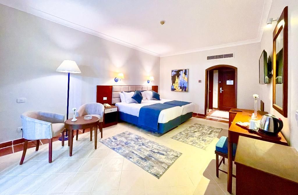 Ivy Cyrene Island Resort - Image 10