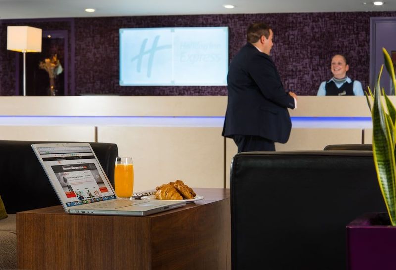 Holiday Inn Express London Greenwich - Image 4