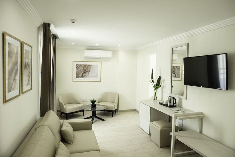 Roseum Boutique Hotel - Image 5