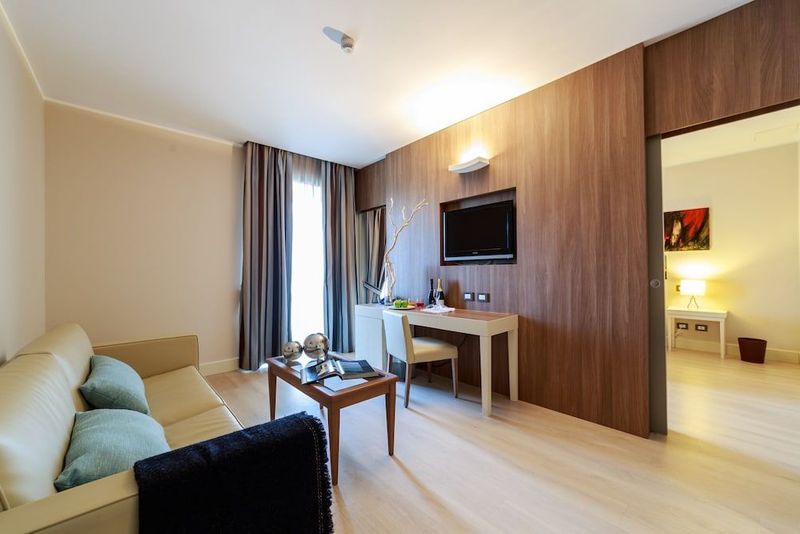 Hotel Mirasole International - Image 6