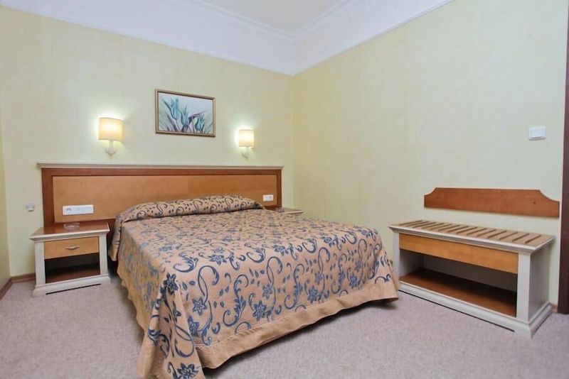 Palm Hotel - Image 8