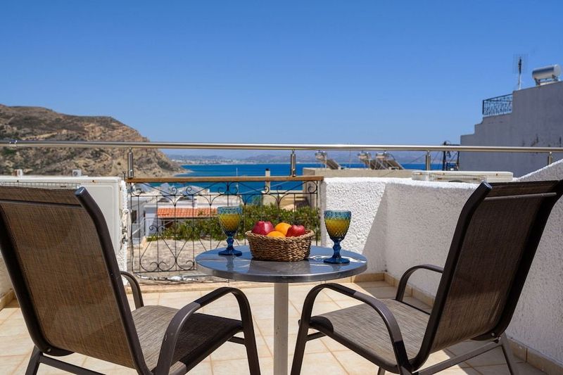 Adonis Hotel - Image 8