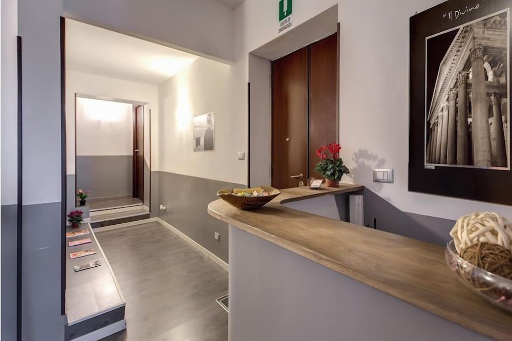 MF Hotel - Image 2