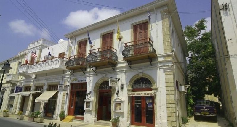 Kiniras Traditional Hotel & Restaurant - Image 2