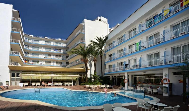 Miami Hotel - Image 1