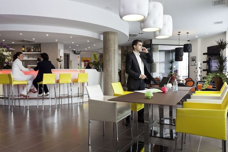 Suite Novotel Malaga Centro - Image 9