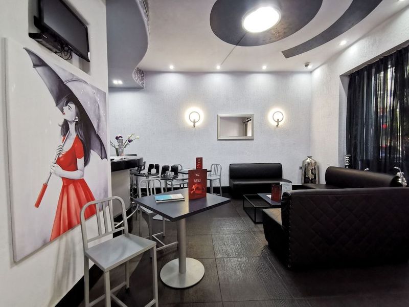 Hotel Central - Image 3