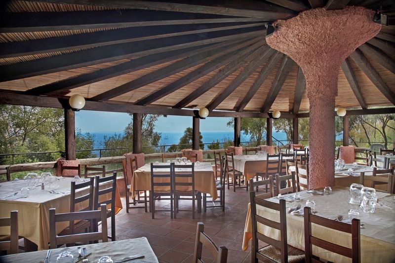 Telis Hotel - Image 2