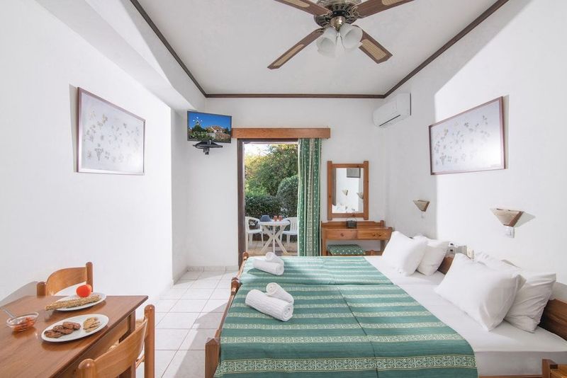 ILIOSTASI BEACH Apartments - Image 2