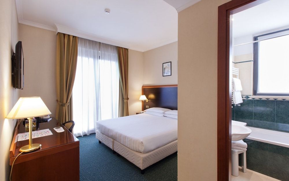 Smooth Hotel Rome West - Image 10