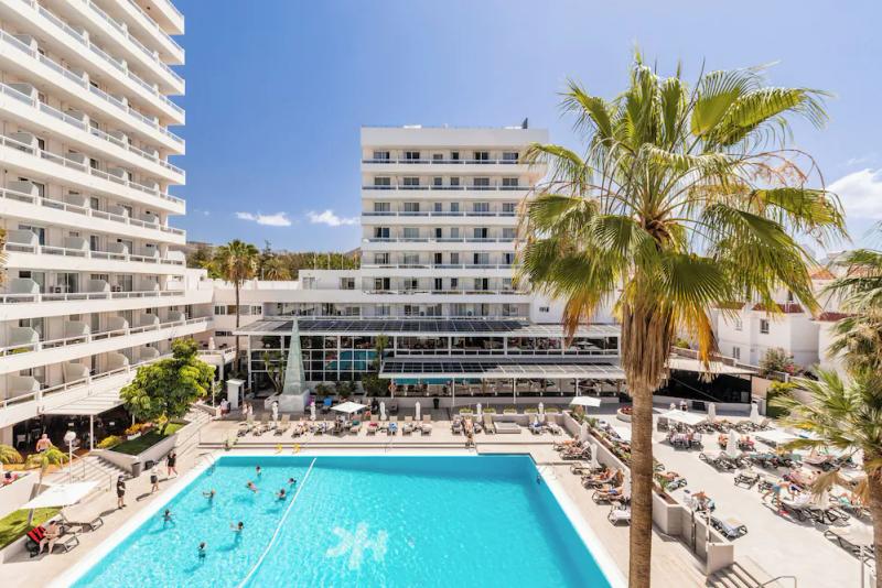 Catalonia Oro Negro Hotel - Image 1