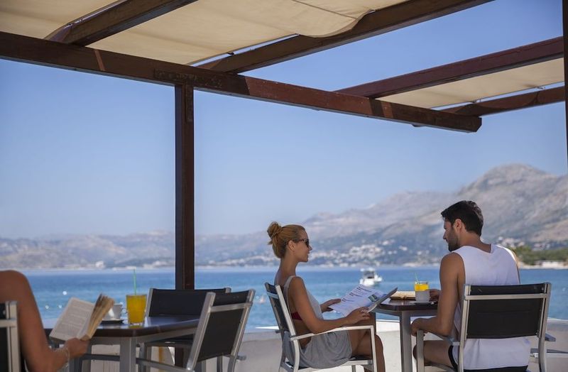 Remisens Hotel Epidaurus - Image 2
