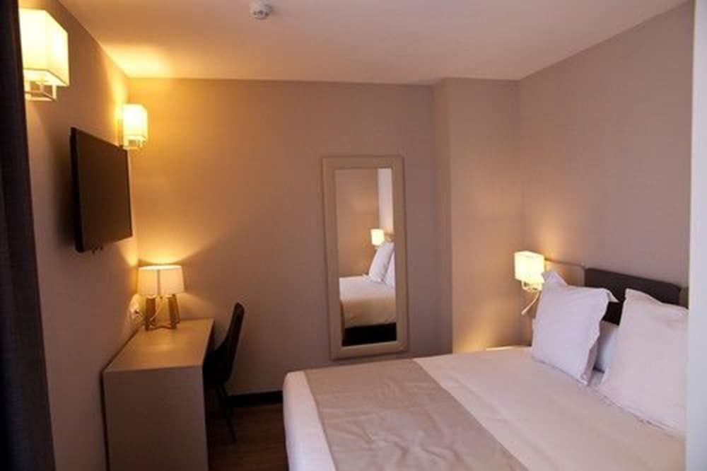 May Ramblas Hotel - Image 4