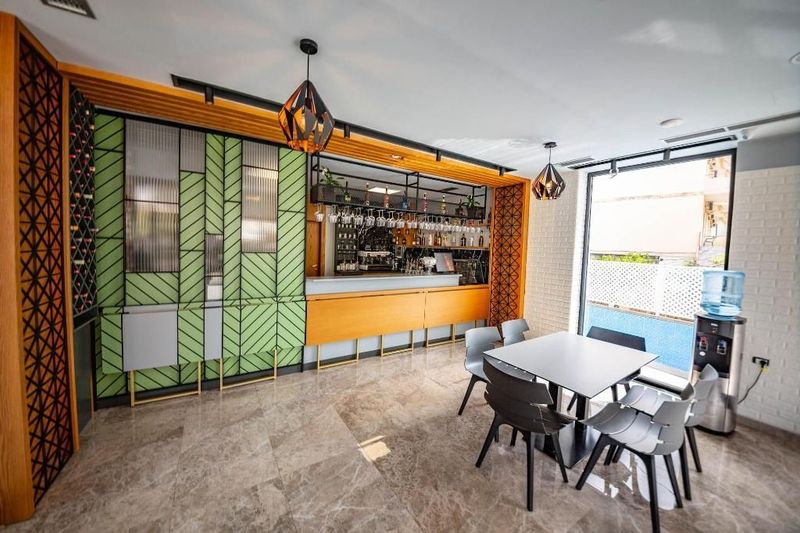 Area Hotel - Image 4