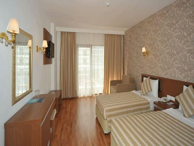 Eftalia Downtown Hotel - Image 9