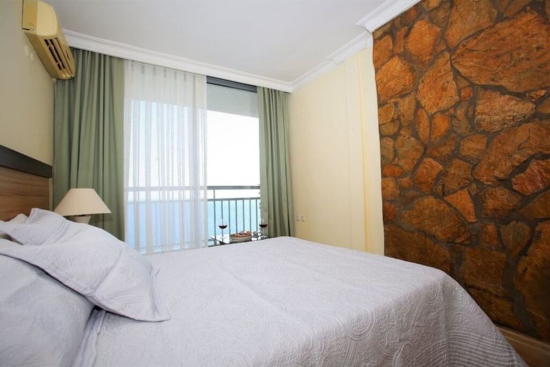 Lara Hotel - Image 3