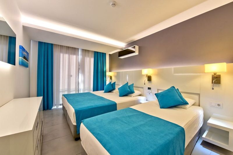 Green Garden Suites Hotel - Image 10