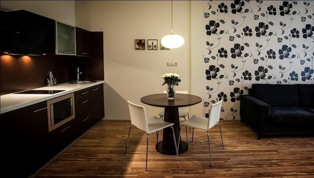 Ararat All Suites Hotel - Image 3
