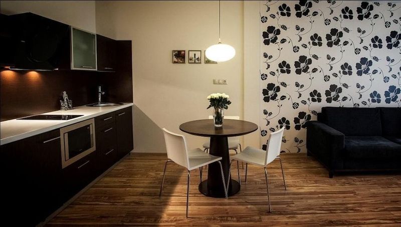 Ararat All Suites Hotel - Image 3