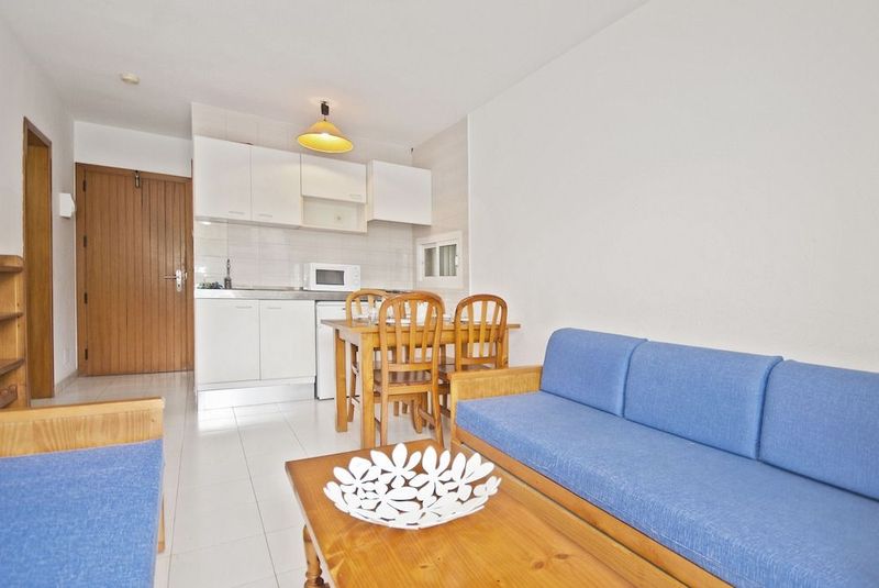 Apartamentos Llevant - Image 5