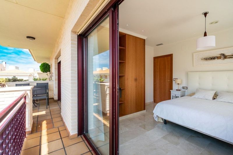 Albir Confort Avenida Apartamentos - Image 3