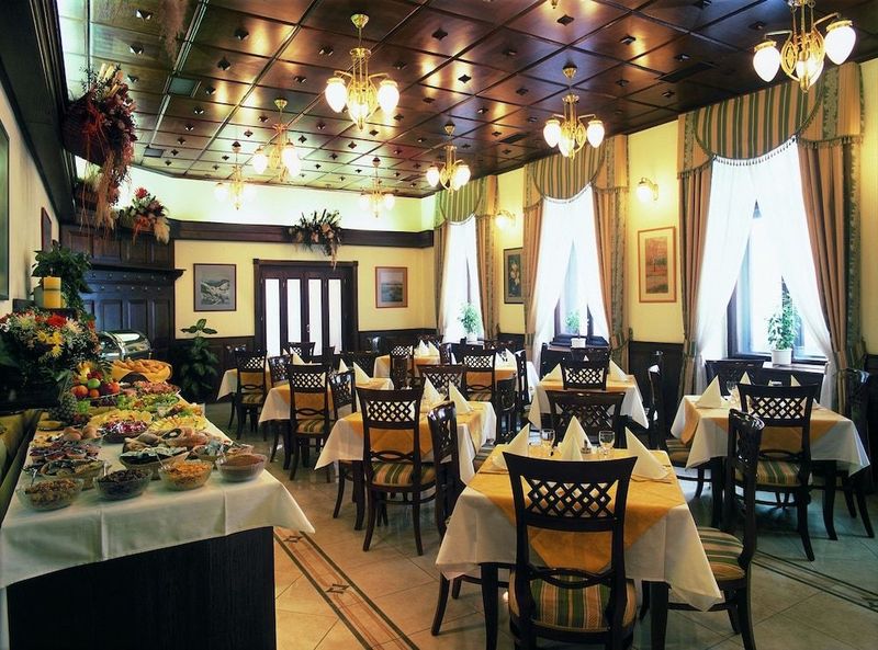 Green Garden Hotel - Image 7