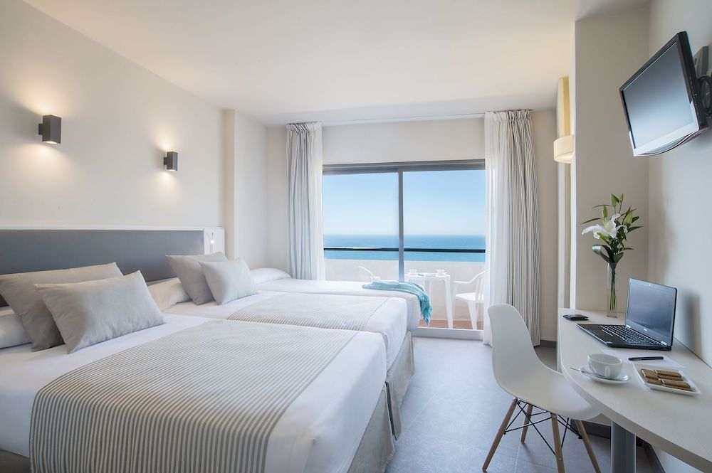 Hotel El Puerto by Pierre & Vacances - Image 10