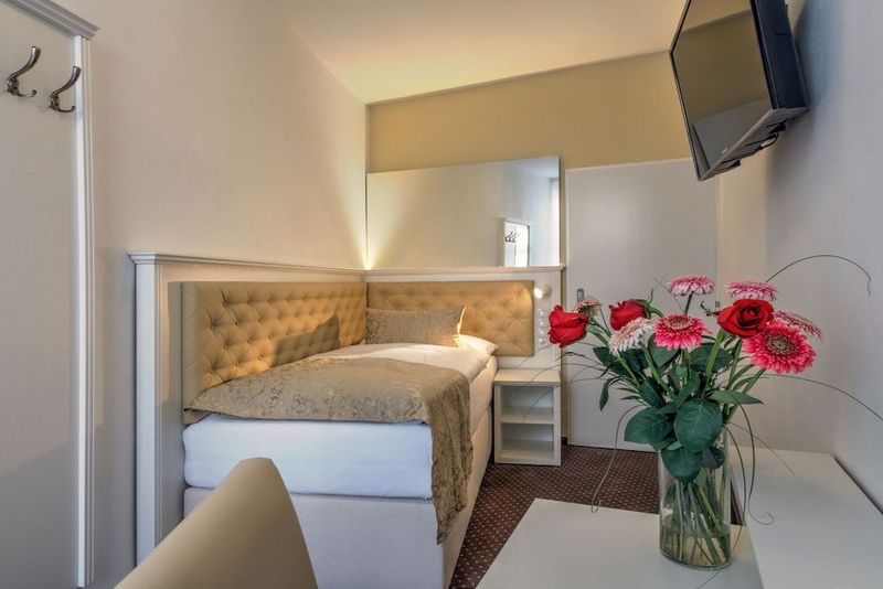 Hotel Taurus - Image 5