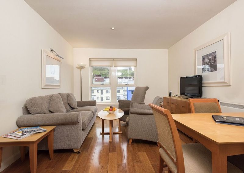Holyrood Aparthotel - Image 3