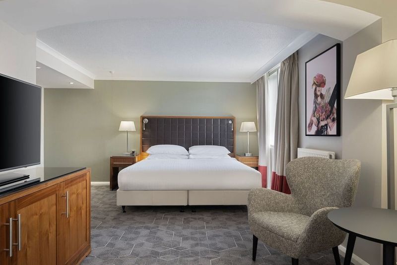 Delta Hotels by Marriott Edinburgh - Image 9