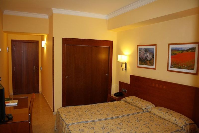 Residencia Pujol - Image 10