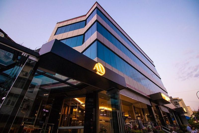 Albanopolis Hotel - Image 8