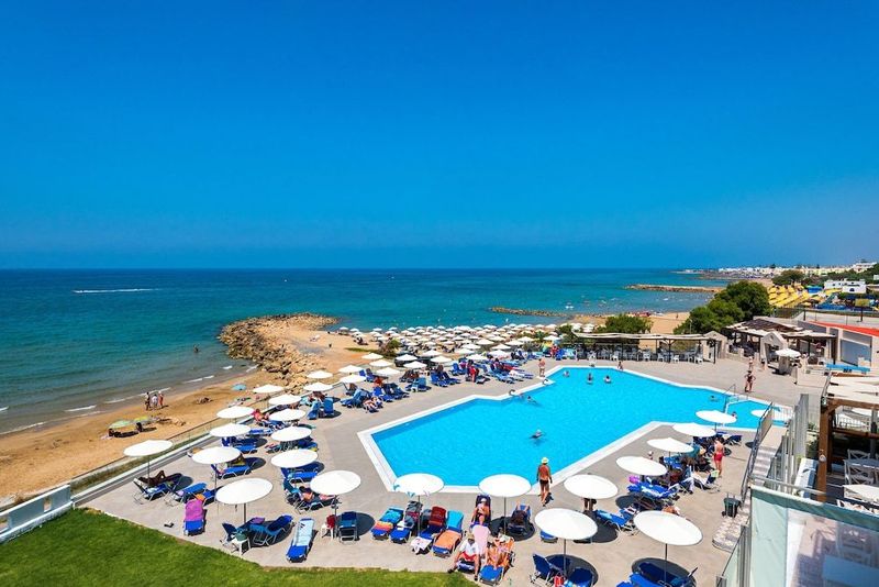 Themis Beach Hotel - Image 6
