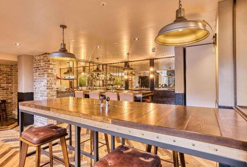 hub by Premier Inn London Soho - Image 8