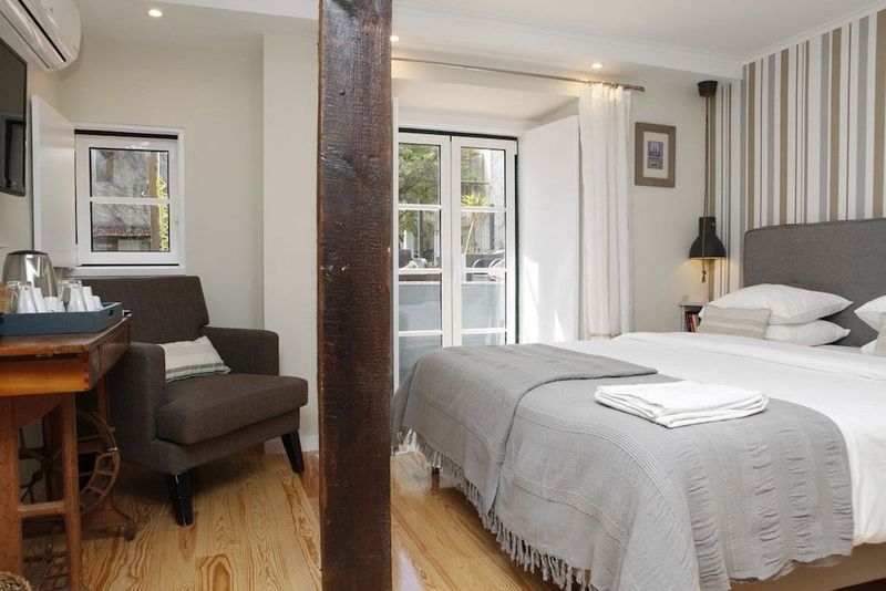 Flores Guest House - Image 6
