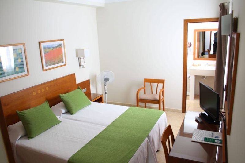 Residencia Pujol - Image 2