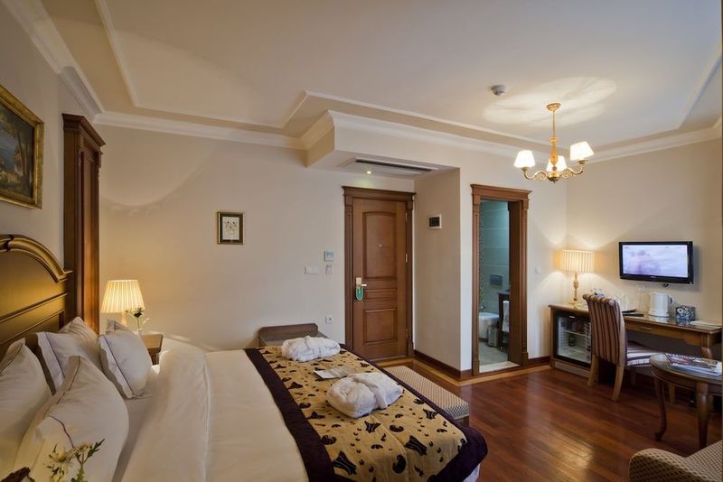 GLK PREMIER The Home Suites & Spa - Image 2