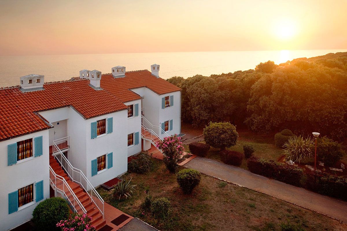 Lanterna Resort - Image 6