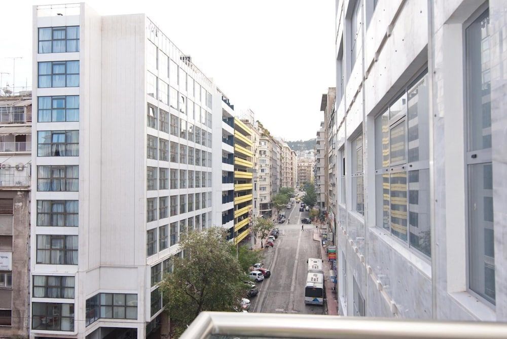Boss Boutique Athens - Image 2