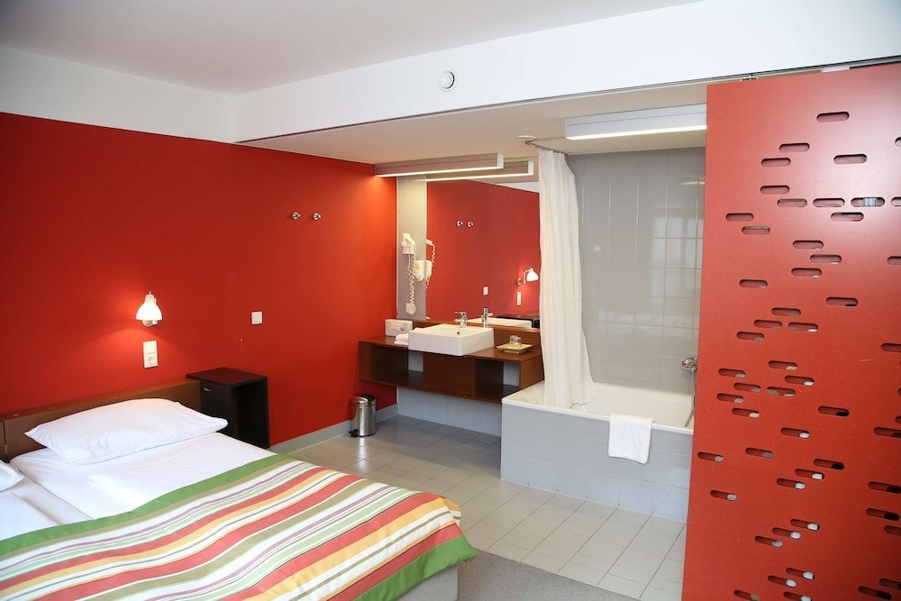Kyriad Vienna Altmannsdorf - Image 9