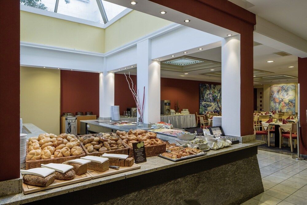 Austria Trend Hotel Ananas - Image 6