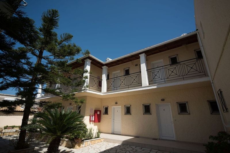 Metaxa Apartments - Image 7