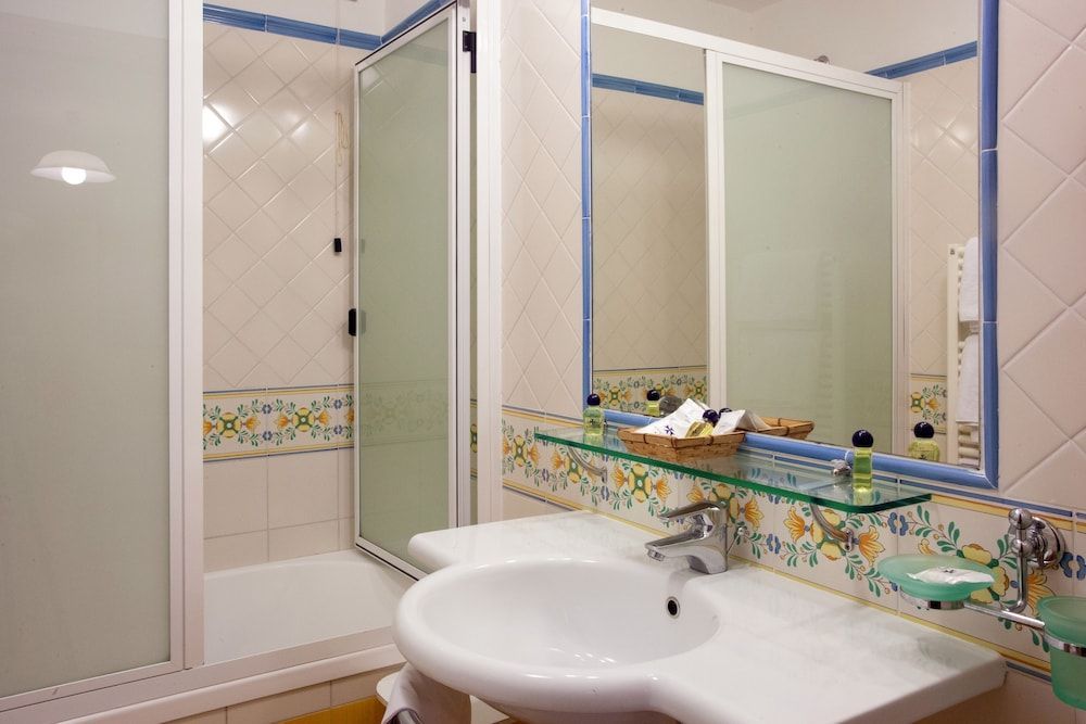 Hotel Amalfi - Image 4